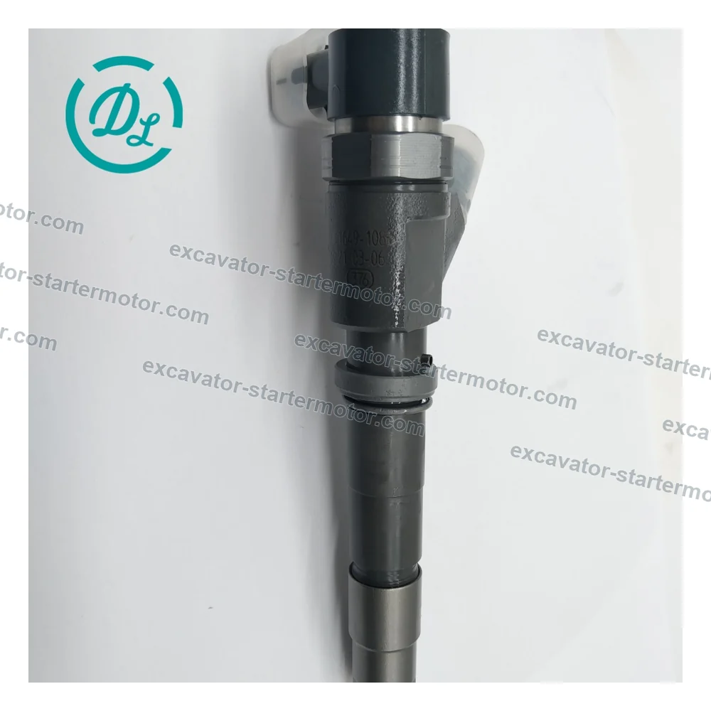 0445120126 Common Rail Injector for Mitsubishi D04FR, OEM/reference 0445120126, CRIN2 Common-Rail Fuel Injector, product view 2