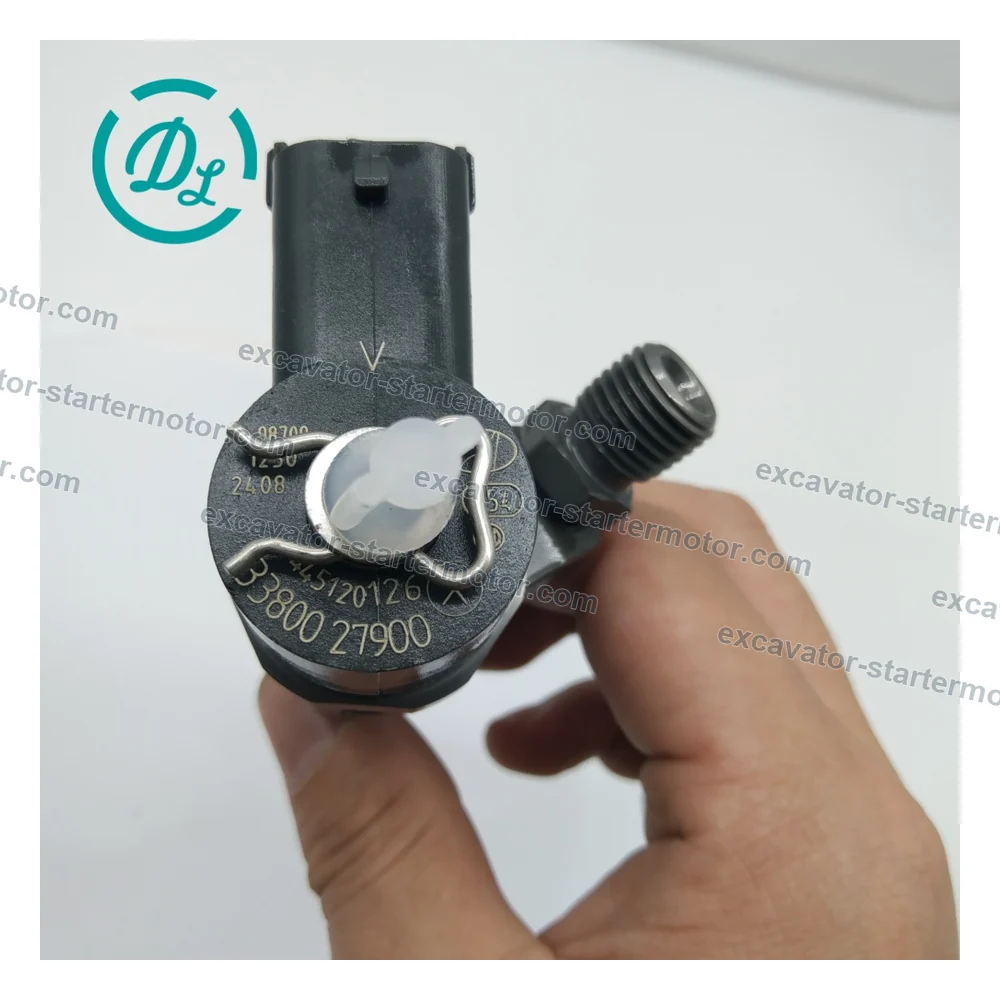 0445120126 Common Rail Injector for Mitsubishi D04FR, OEM/reference 0445120126, CRIN2 Common-Rail Fuel Injector, product view 8