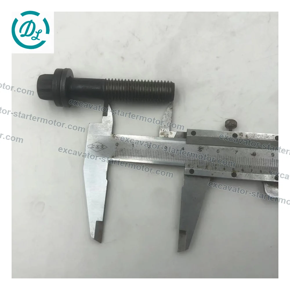1-09070044-1 M14x67 Cylinder Head Bolt for Isuzu 6SD1, OEM/reference 1-09070044-1, M14x67 Flanged Cylinder Head Bolt, product view 4