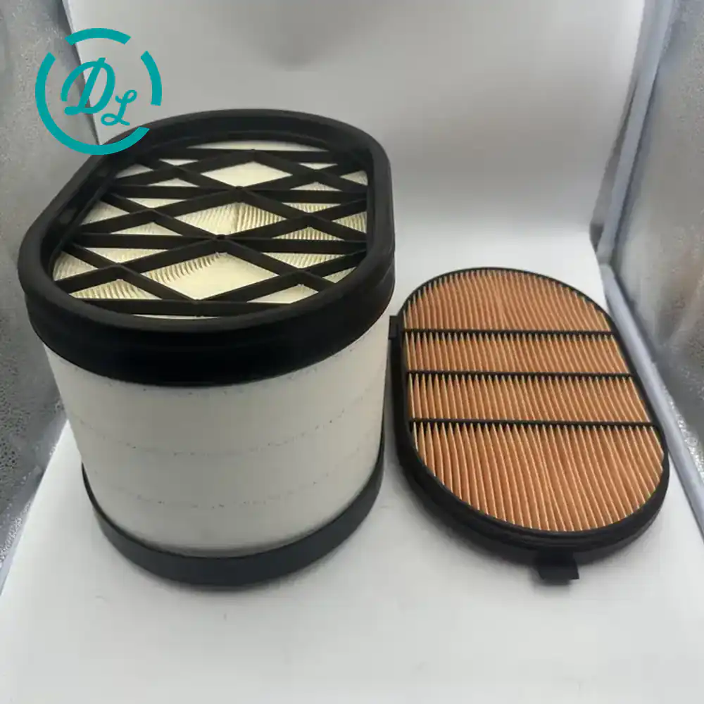 P608667 Excavator Filter for Excavator and Diesel Equipment, OEM/reference P608667 · P607557, Excavator Filter