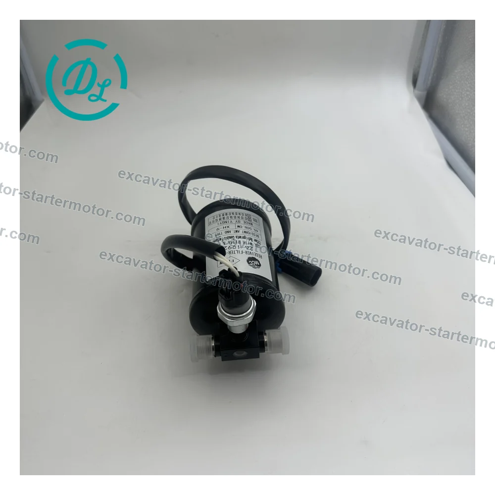 7286433 A/C Receiver Drier for Bobcat A770, S-Series and T-Series Loaders, OEM/reference 7286433, A/C Receiver Drier, product view 3