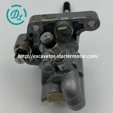 21067955 Fuel Gear Pump for Volvo D12 D12D EC360 EC460, OEM/reference 21067955, Engine Fuel Gear Pump, product view 3
