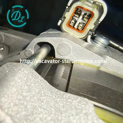 27060-E0071 Sawafuji 24V 80A Alternator for Hino Equipment, OEM/reference 27060-E0071, Sawafuji 24V 80A Alternator, product view 2