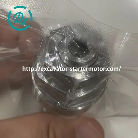 708-2L-06710 Hydraulic Relief Valve for PC200-7 PC200-8, OEM/reference 708-2L-06710, Hydraulic Relief Valve, product view 3