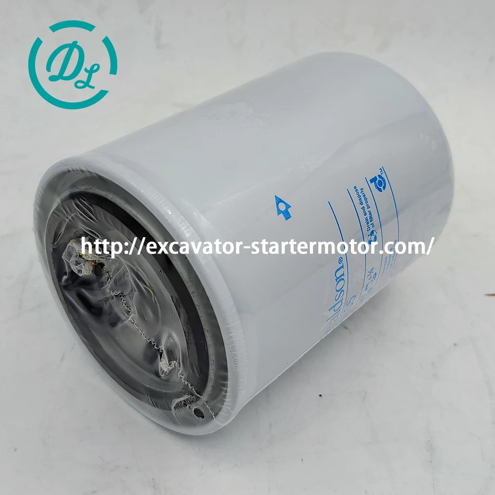 P550105 21-3300901 Fuel Filter for Landini G F 90 100 105, OEM/reference P550105, 1-14 UN Primary Spin-On Fuel Filter, product view 3