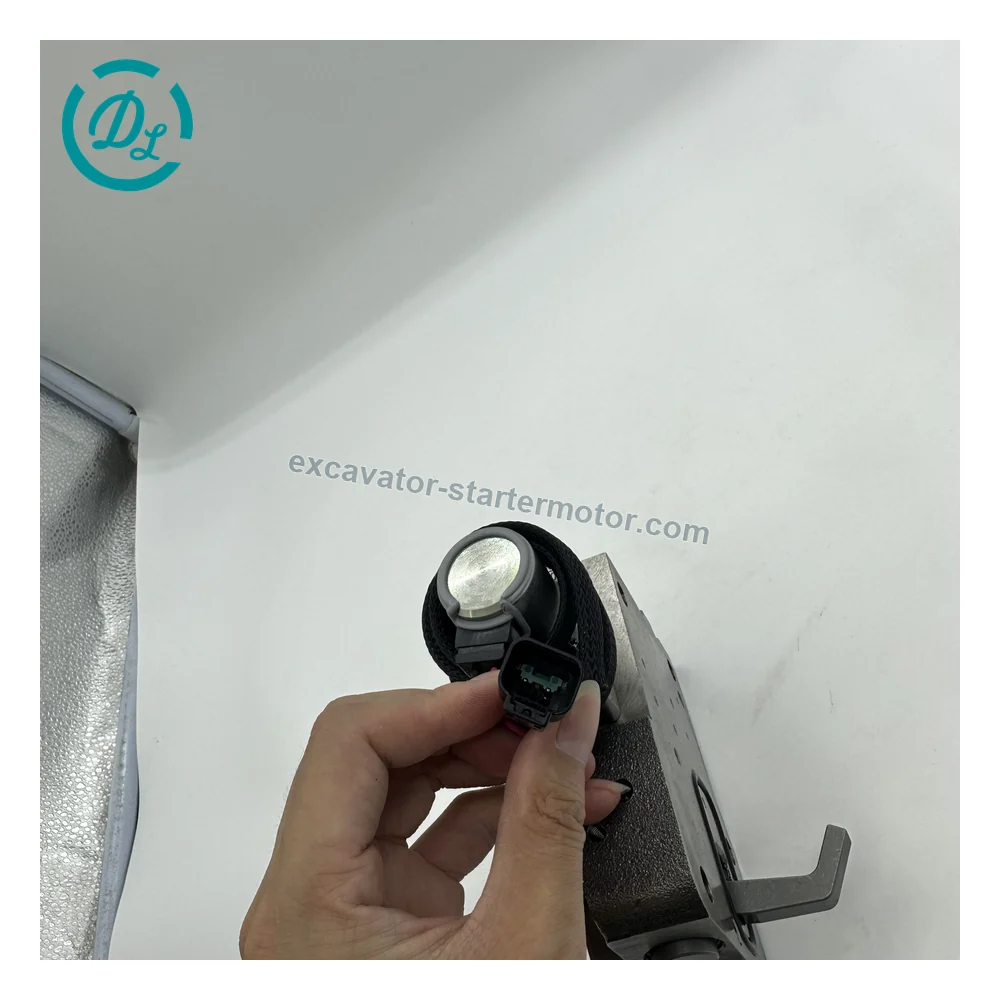 708-3T-03214 Hydraulic Pump Regulator for Komatsu PC78US-6 Excavator, OEM/reference 708-3T-03214, Hydraulic Main-Pump Regulator Valve Assembly, product view 4