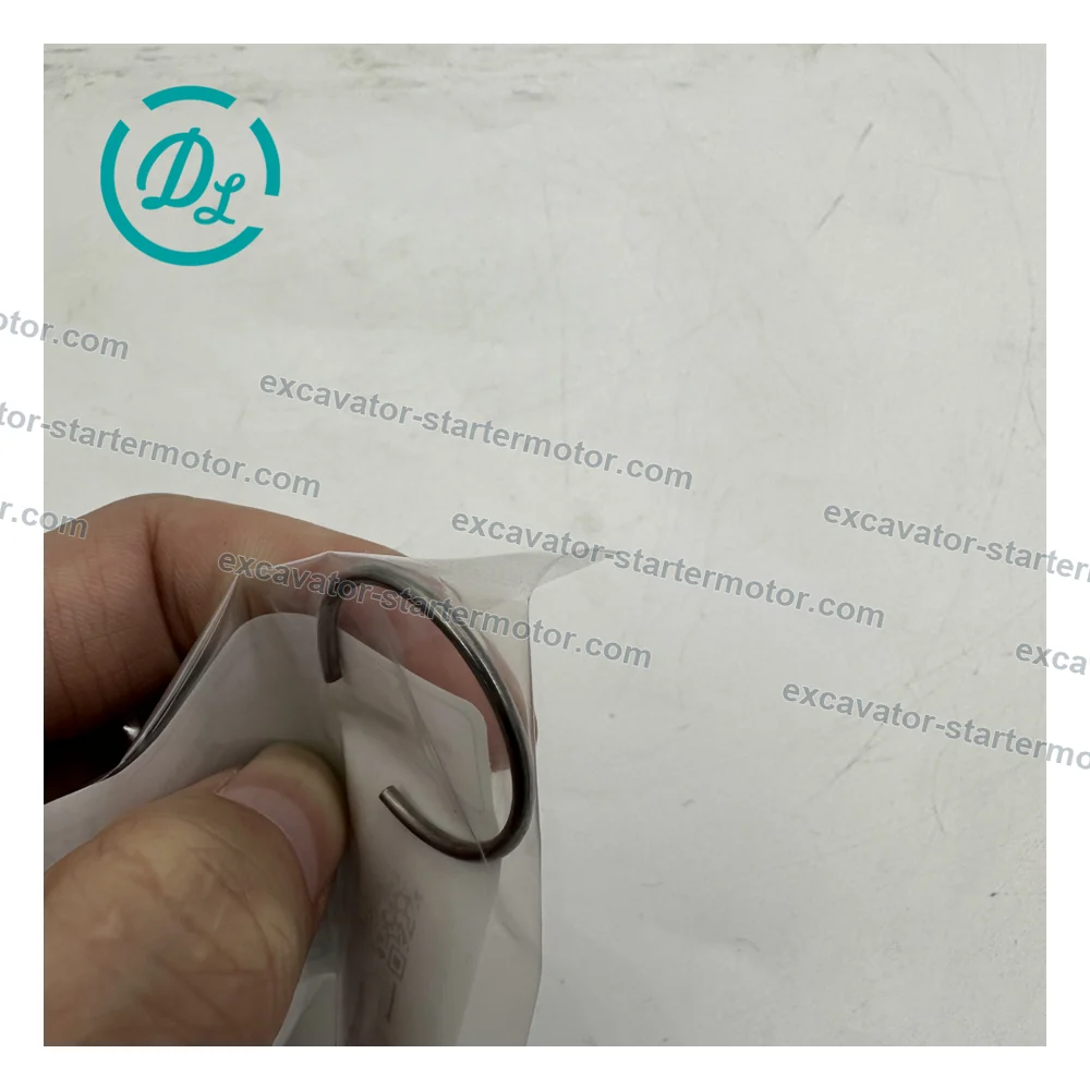 1G279-21330 Piston Pin Internal Circlip for Kubota D1803 V2403, OEM/reference 1G279-21330, Piston Pin Internal Circlip, product view 3