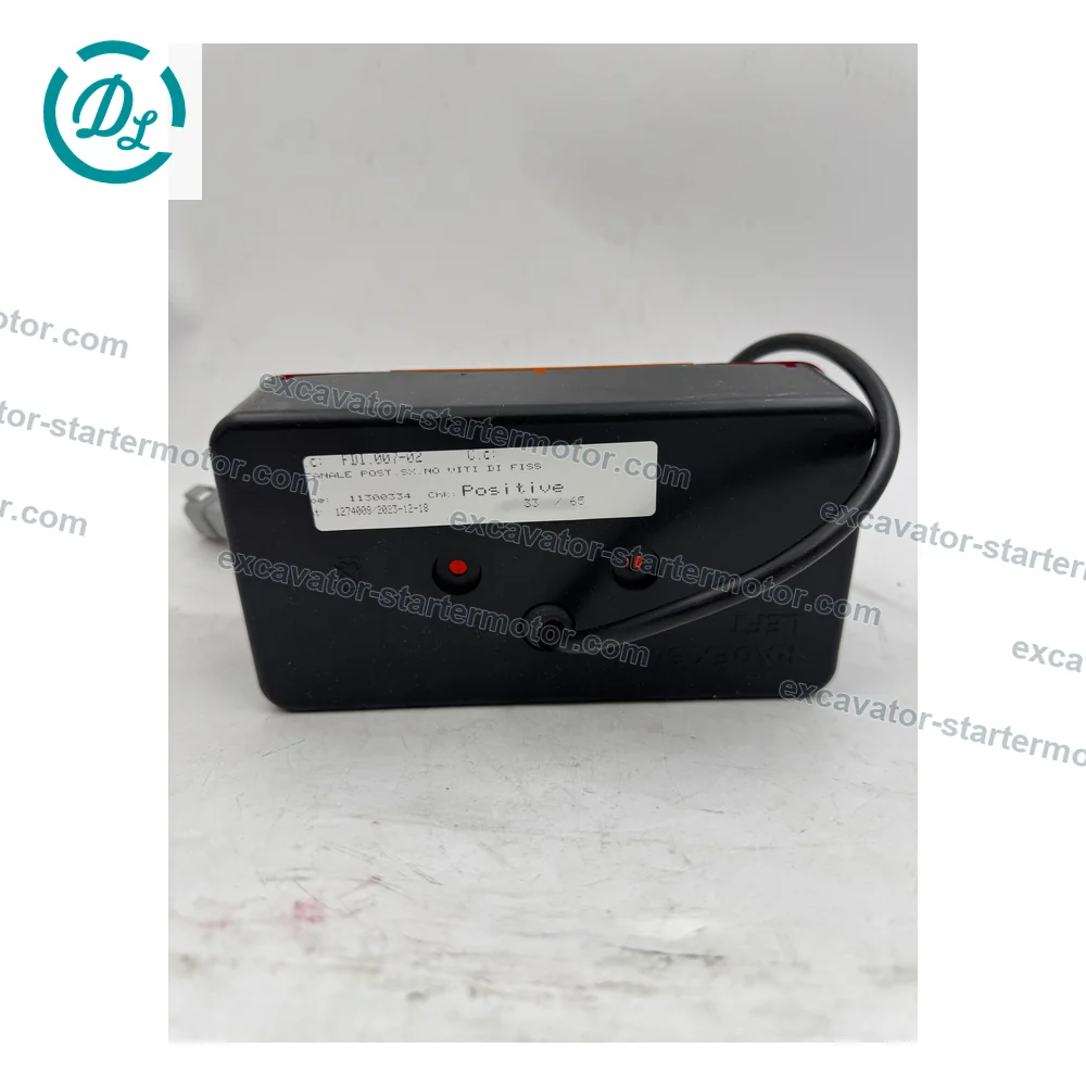 7225545 Left Rear Stop Turn Fog Light for Bobcat VersaHandler, OEM/reference 7225545, Left Rear Stop Turn Fog Light, product view 4